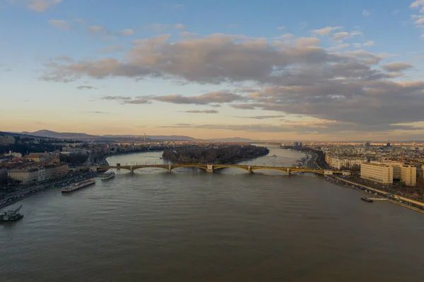 Vuelo Aéreo Avión Del Puente Margaret Sobre Río Danubio Budapest — Foto de Stock