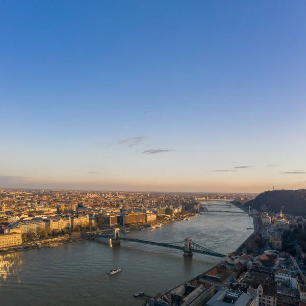 Vista Aérea Del Río Danubio Con Puentes Budapest Durante Hora — Foto de Stock