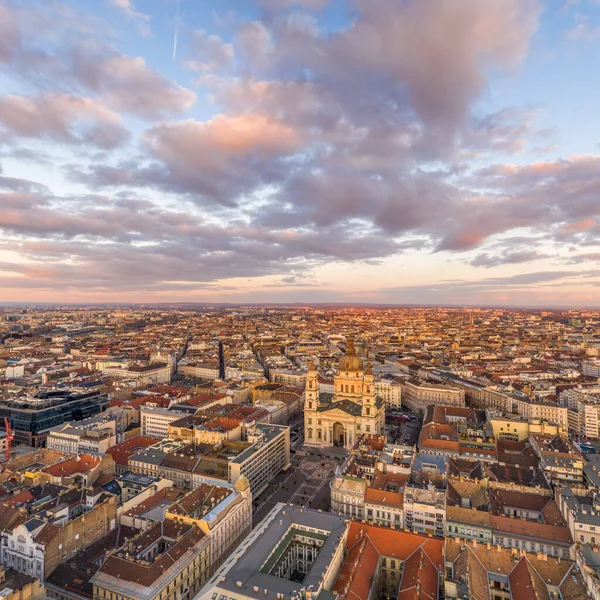 Drone Aéreo Basílica Santo Estêvão Durante Hora Pôr Sol Budapeste — Fotografia de Stock