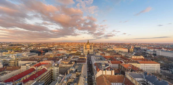 Drone Aéreo Basílica Santo Estêvão Durante Hora Pôr Sol Budapeste — Fotografia de Stock