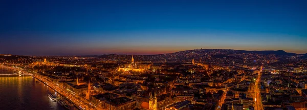 Drone Aéreo Tiro Bastião Pescador Colina Buda Budapeste Crepúsculo Inverno — Fotografia de Stock