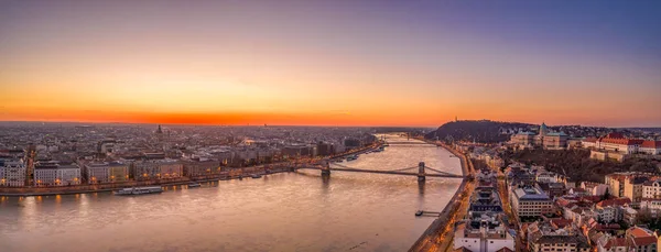 Panorama Drohnenaufnahme Von Budapest Der Donau Mit Eingeschaltetem Licht Vor — Stockfoto