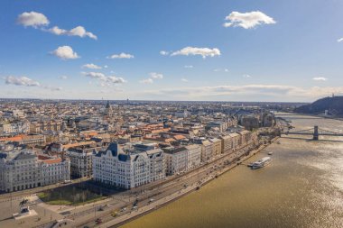 Macaristan Adalet Bakanlığı 'nın Budapeşte' deki Kossuth Meydanı 'ndaki hava aracı görüntüleri. Yüksek kalite fotoğraf