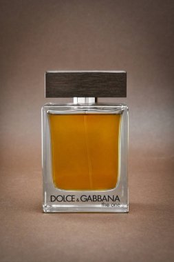 Odessa, Ukrayna - 24 Ocak 2018: Dolce ve Gabbana erkek parfüm şişe. İyi sepeti, bir