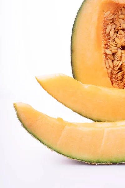 Cut Natural melon, en hälsosam produkt full av vitaminer. — Stockfoto