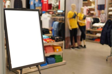 Satılık işareti moda perakende mağaza alışveriş merkezi                   