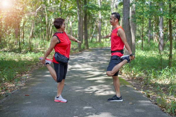 Happy Senior Asian Woman Man Personal Trainer Stretch Thigh Muscles — Stock Photo, Image