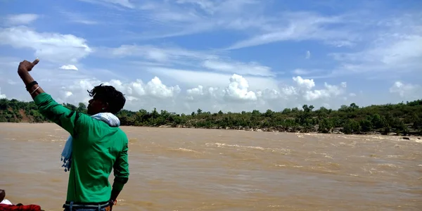 District Jabalpur India Srpna 2019 Indián Klikající Selfie Kolem Řeky — Stock fotografie