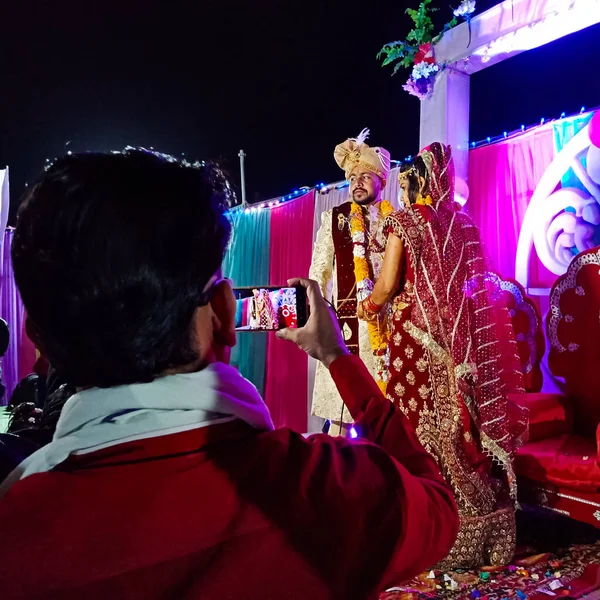 District Katni Índia Fevereiro 2020 Homem Indiano Clicando Foto Durante — Fotografia de Stock