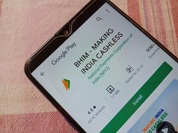 DISTRICT KATNI, INDIA - MAYIS 04, 2020: Bhim UPI, teknolojik farkındalık için Google oyun mağazası portalında sunulan Hindistan 'ı kasasız akıllı telefon androidi uygulaması.