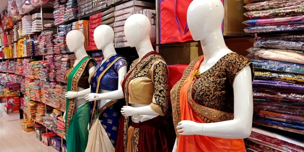 District Katni India Wrzesień 2019 Indyjski Tradycyjny Salon Sari Prezentujący — Zdjęcie stockowe