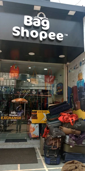 District Katni India Eylül 2019 Trolly Turist Çantaları Çanta Mağazasında — Stok fotoğraf