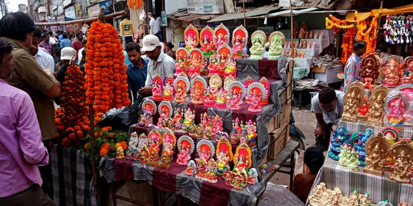 District Katni インド 10月19 2019 土壌は宗教的な主Ganesha像はHindu Diwali祭り中に路上バザー店で販売のために表示されました — ストック写真