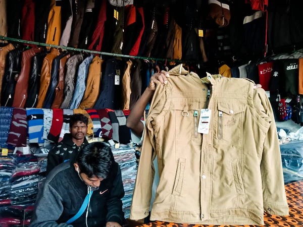 District Katni Índia Dezembro 2019 Camisola Bonita Exibida Mão Durante — Fotografia de Stock