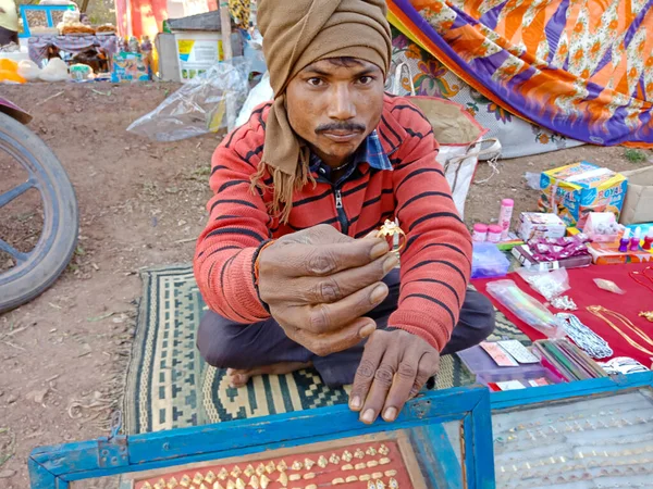 District Katni India Febrero 2020 Hombre Del Pueblo Indio Presenta —  Fotos de Stock