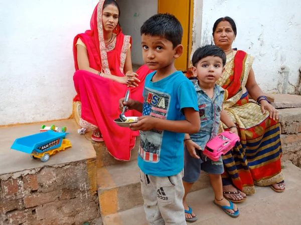 Districto Katni India Mayo 2020 Niños Pequeños Indios Jugando Con — Foto de Stock