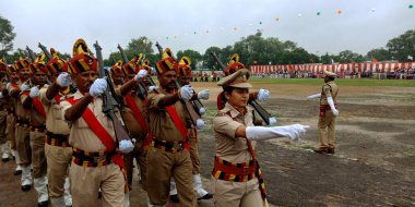 CITY KATNI, INDIA - 15 Ağustos 2019: Bağımsızlık Günü programı sırasında Hindistan polisi Forster City spor sahasında duruyor.