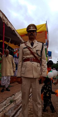 CITY KATNI, INDIA - 15 AĞUSTOS 2019: Bağımsızlık Günü programı sırasında Forster City spor sahasında duran IPS memurları.