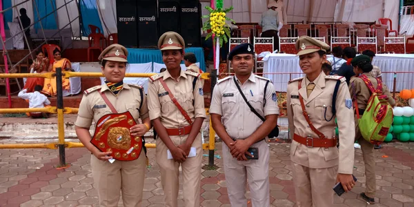 City Katni India Sierpnia 2019 Policjantki Indii Stojące Terenach Sportowych — Zdjęcie stockowe