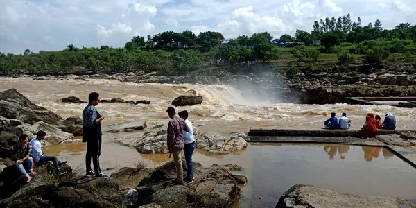City Jabalpur India Srpna 2019 Indiáni Jsou Vystaveni Riziku Řeky — Stock fotografie