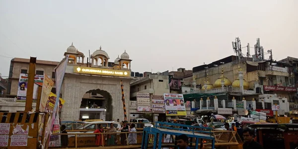 City Delhi India Januari 2020 Indiase Oude Gurudwara Bouwfoto Avonds — Stockfoto