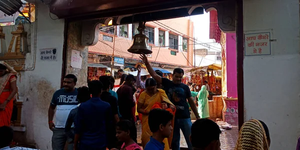 District Katni India 2019年10月4日 インドの宗教界の人々がダーガ ジャルパ卿の聖殿でハンドゥ ナブラトリ フェスティバルを開催 — ストック写真