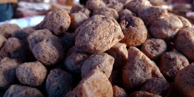 soya fasulyesi parçaları markalaşma promosyonu için yakın plan resimde sunuldu.