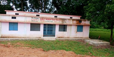 DISTRICT KATNI, Hindistan - EYLÜL 05, 2019: Gıda tahıl depolama binası doğal arka planda kapalı görüş.