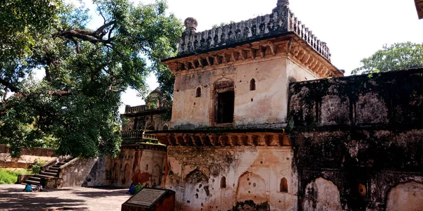 District Katni India October 2019 由Thakur Prayag Das在Vijayraghavgarh古堡的印度旅游景点周围建造了被毁的城墙 — 图库照片