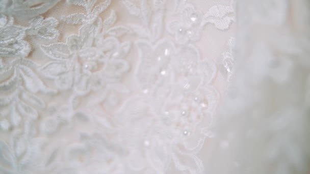Δαντέλα Μοτίβο Ένα Λευκό Φόρεμα — Αρχείο Βίντεο