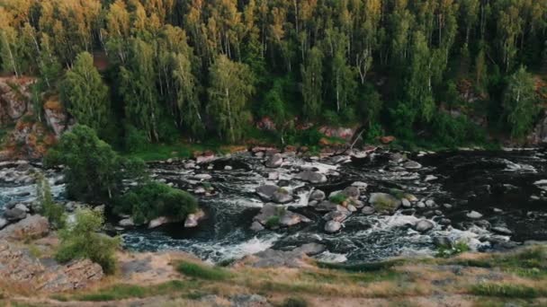 Arasındaki Dağ Hatası Bir Nehirdir Hızlı Akan Nehirler Akıntılar Hızlı — Stok video