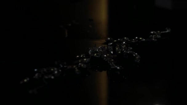 cercueil en verre. Boîte à bijoux transparente