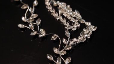  Beyaz altın mücevher. Kadın mücevherleri.