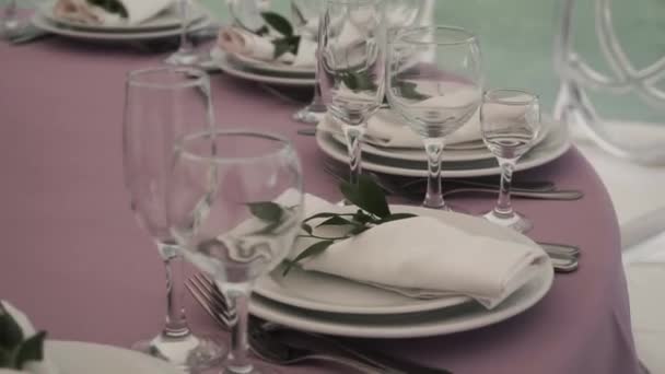 Piatti Bicchieri Sono Sul Tavolo — Video Stock