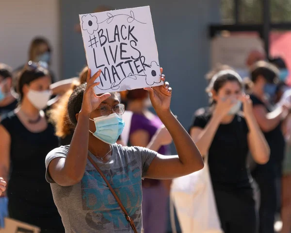 Palma Mallorca España Junio 2020 Niña Negra Sosteniendo Una Pancarta —  Fotos de Stock