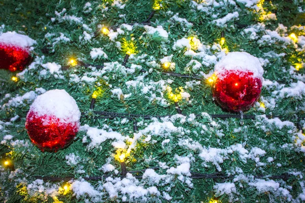 圣诞树玩具装饰雪 — 图库照片