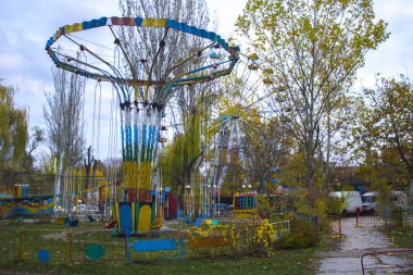 Park salıncak karnaval atlıkarınca 