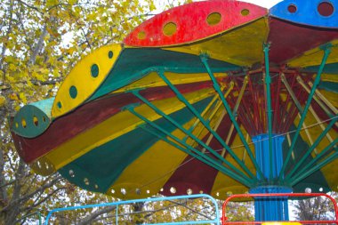 Park salıncak karnaval atlıkarınca 