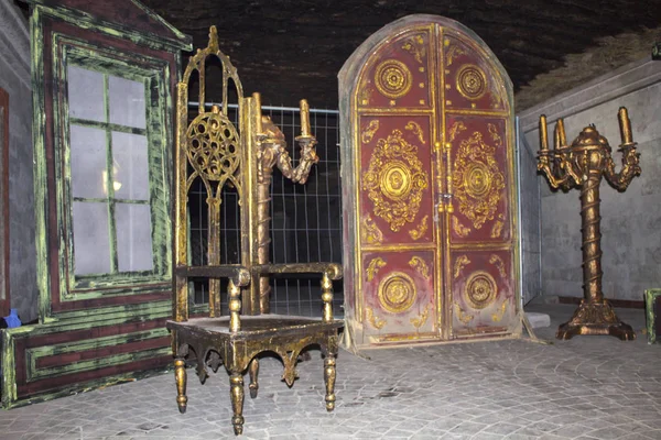 vintage furniture interior temple
