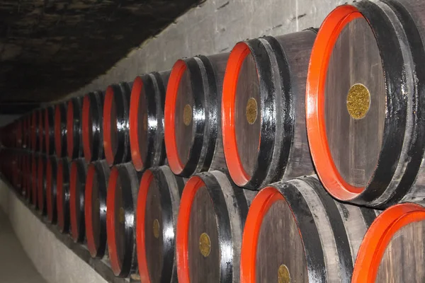 Old Wine Wooden Barrels — Stock Photo, Image