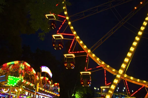 Carnaval Carusel Roata Ferris — Fotografie, imagine de stoc