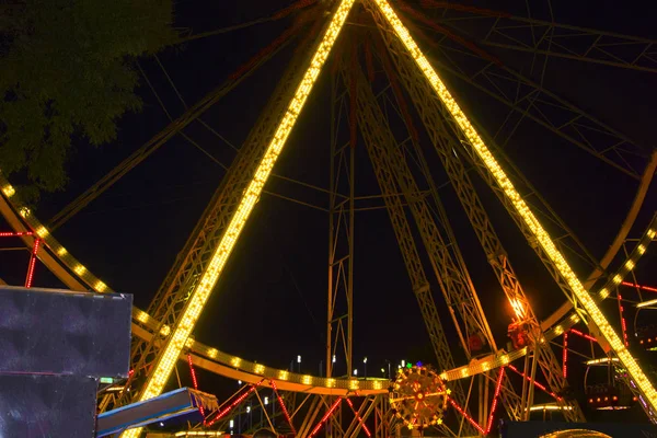 Carnival Pariserhjul Carusel — Stockfoto