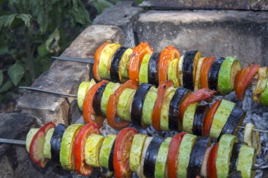 ızgara sebze soğan kabak domates