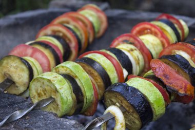 ızgara sebze soğan kabak domates