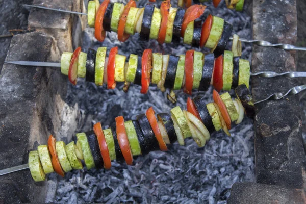 Grillade Grönsaker Lök Zucchini Tomat — Stockfoto