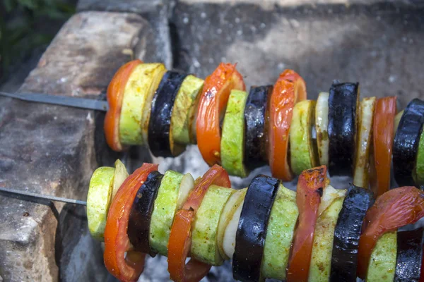 Gegrilltes Gemüse Zwiebel Zucchini Tomate — Stockfoto