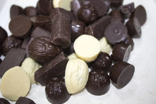 Шоколадные Конфеты Установить Белый Фон — стоковое фото