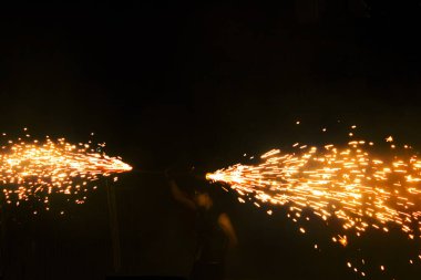 ateş havai fişek gösteri dans