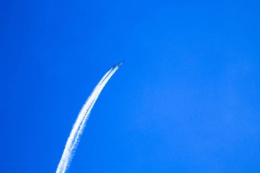 akrobatik gökyüzü hava gösterisi