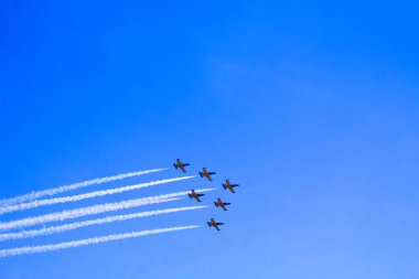 akrobatik gökyüzü hava gösterisi